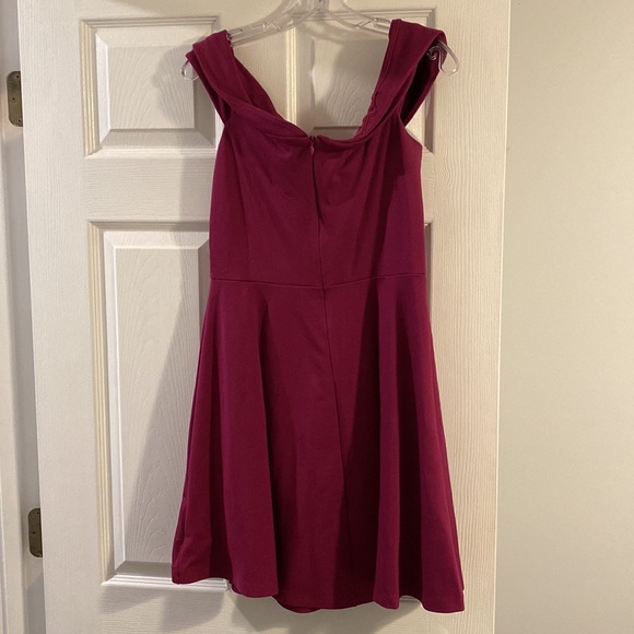 Lulu’s - M - Mini Dress - Picture 4 of 4